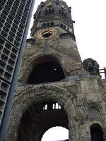 Kolejny zniszczony kościół