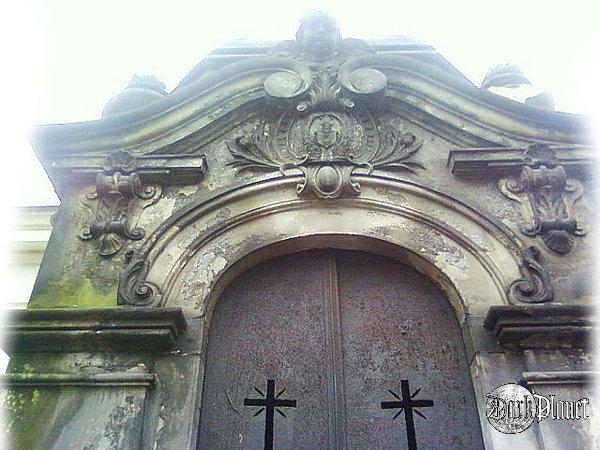 cmentarze    Powązki 8