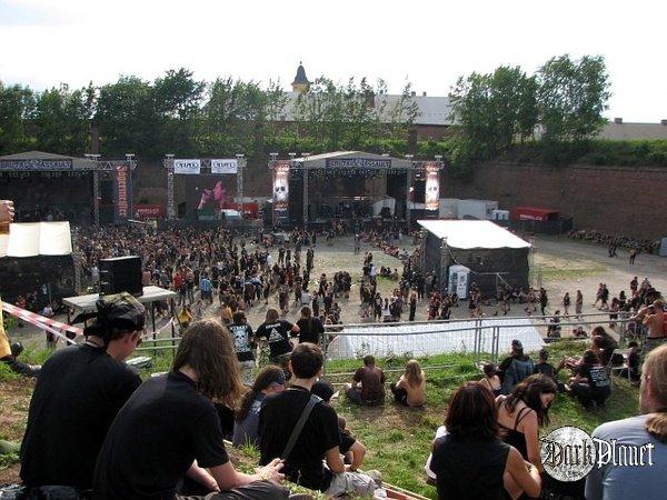 widok z góry na obie sceny
