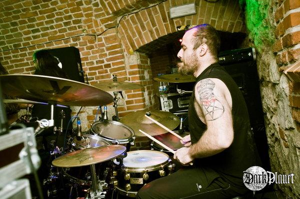 Svart Crown