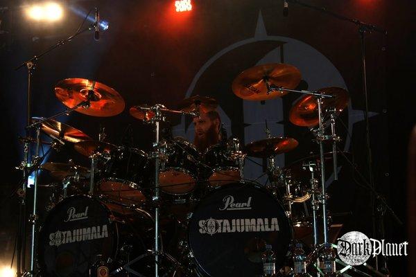 Sotajumala