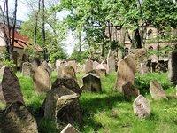 Cmentarze