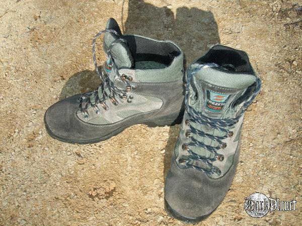 antigravitational trekking shoes (+1 do bezpieczeństwa)