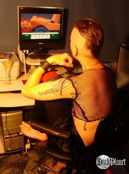 Strip Poker3 [fetish]