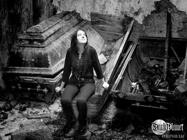 Lady Moon - Grobowiec rodziny von Tesman
