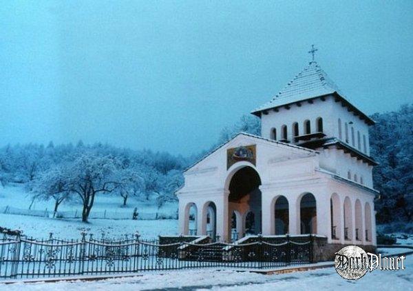 [Architektura] Świt w klasztorze, Univ, Ukraina