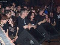 ten trzeci z lewej,przy głośniku, to jo  ^_^