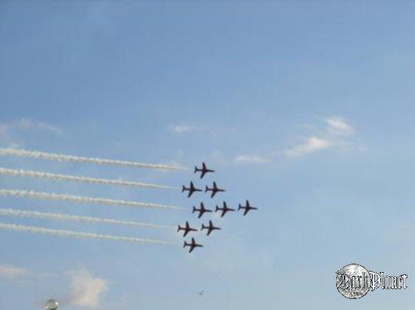 Red Arrows 02