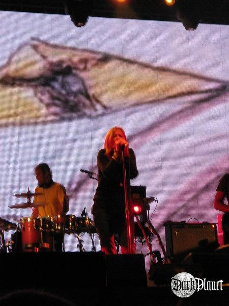 hipnotyzująca Beth Gibbons - czysty głos, skupienie i perfekcja wykonania:)